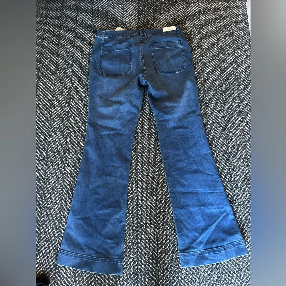 Tommy Bahama Tema Flare Jeans mid ocean wash 31x33 - Picture 14 of 17